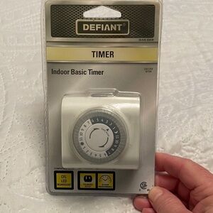 NWT DEFIANT Indoor Basic Timer 24 Hour Programmable